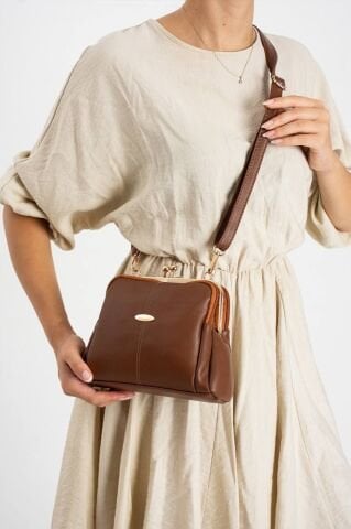 Retro Kapamalı Çapraz Çanta