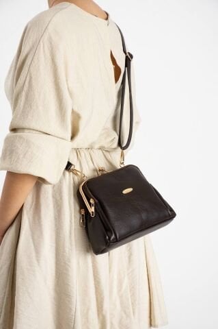 Retro Kapamalı Çapraz Çanta