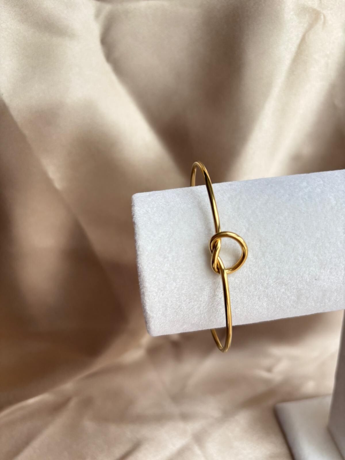 Düğüm Kelepçe Bileklik